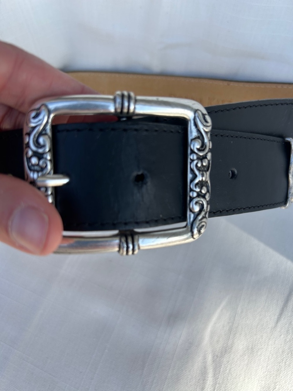 Donna Katz Black Leather Belt with Decorative Silver Buckle - Picture 6 of 12